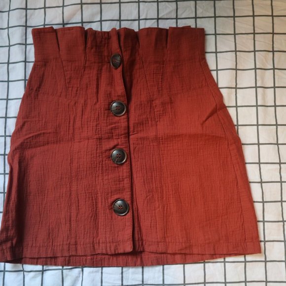 Cayenne-coloured Buttoned up Skirt (ruffles top) - Picture 4 of 4